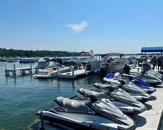 Geneva Wells Inn - Lake Geneva