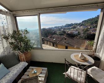 T2 apartment with south facing terrace - Cotignac - Balcony