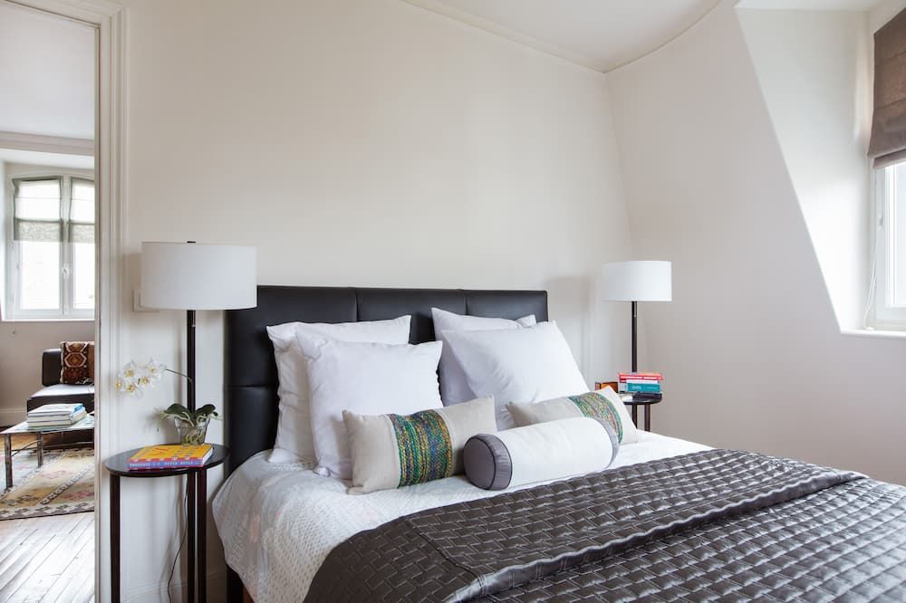 Location! Location! St.Germain Orsay 3br3ba Designer Duplex Penthouse - פריז - חדר שינה