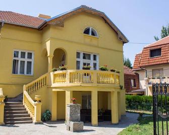 Smestaj Olivera Niska Banja - Niš - Edificio
