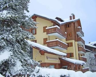 Hotel Residence Bucaneve - Bardonecchia - Budova