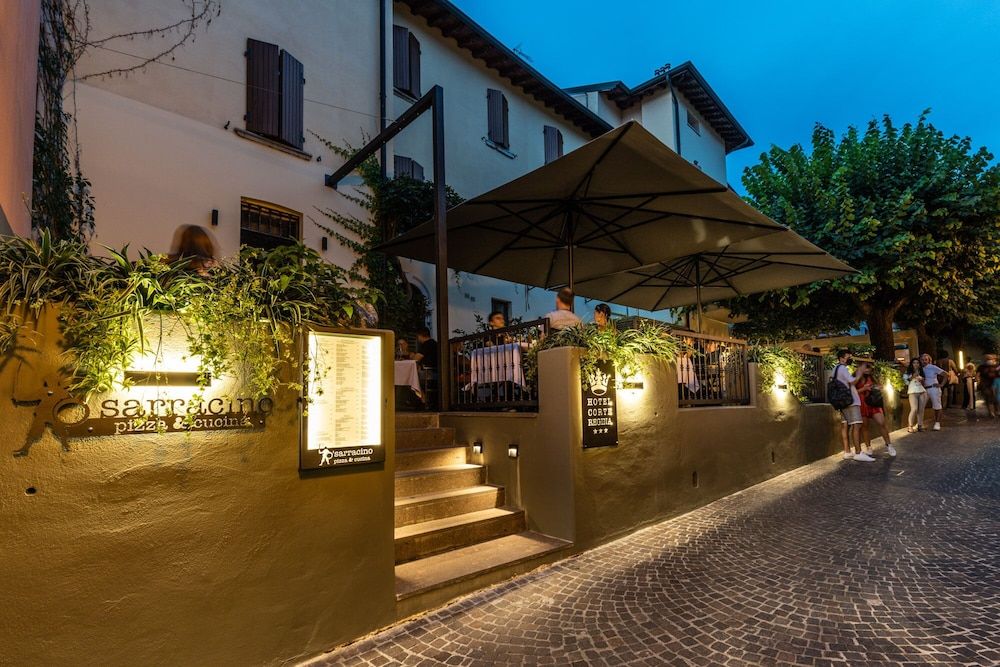 هوتل كورتي ريجينا - سيرميون - مبنى