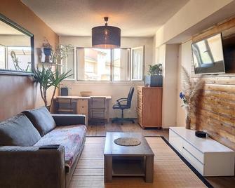 Plein centre ville Appartement - Salon-de-Provence - Living room