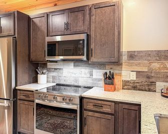 Ronnie's Guest House - Inlet - Kitchen