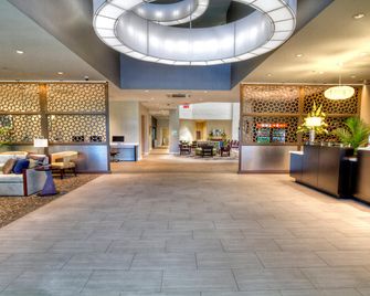 Holiday Inn & Suites Tupelo North By IHG - Tupelo - Lobby