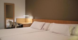 Hostal Abodi - Pamplona - Bedroom