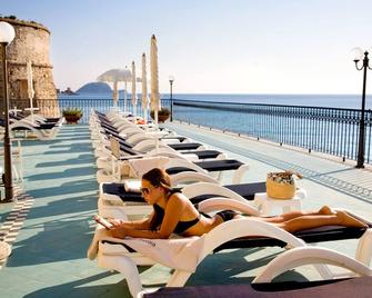 Hotel Savoia - Alassio - Ban công