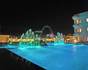 Royal Gitanjali Resort &Spa - Mandarmani - Pool
