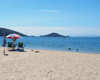 Pension Vingt-Quatre Yeux - Shodoshima - Strand