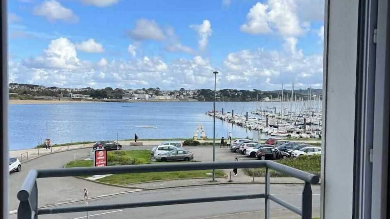 Couett'Hôtel Brest Port de plaisance, Les pieds dans l'eau