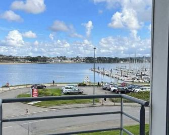 Couett'Hôtel Brest Port de plaisance, Les pieds dans l'eau - Brest - Balcón