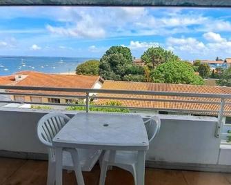 تريانون أركاتشون - أركاشون - شرفة