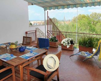 Villa Lina A 500 Mt Dal Mare - Sperlonga - Balkon