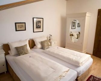 Alpina Hotel - Rosenheim - Bedroom