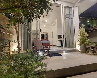 Chen Villa - Near Airport - Negombo - Patio