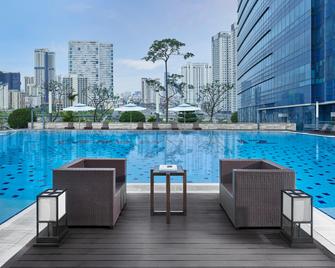 Intercontinental Hanoi Landmark72, An IHG Hotel - Hanoi - Pool