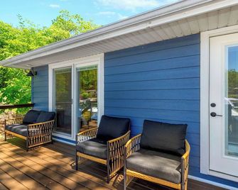 Little Bearcat Bungalow Stay on Ozark Waterfront - Pevely - Patio