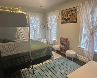 The Brick house on Lincoln-Walk to Shops, 15 Min to Gettysburg - New Oxford - Habitación