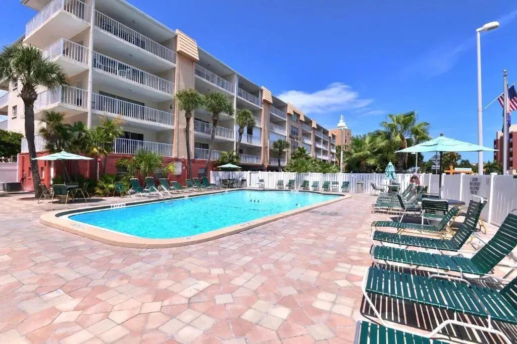 Holiday Villas - Redington Shores - Pool