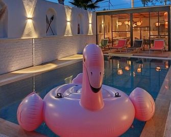 Maison Cesme Hotel - Cesme - Piscina