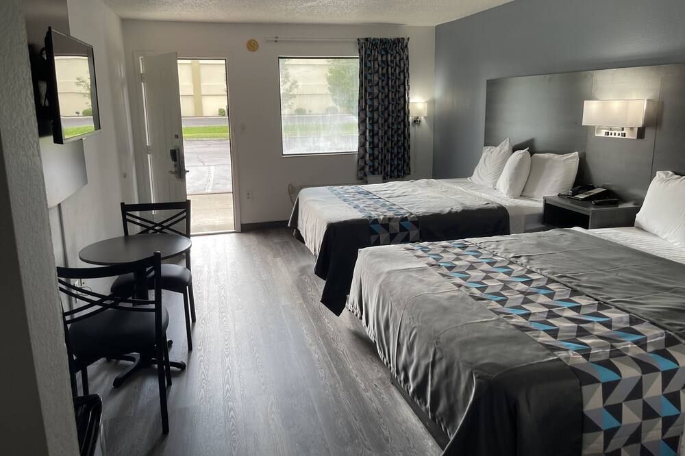 Bedroom view of American Inn - Paducah