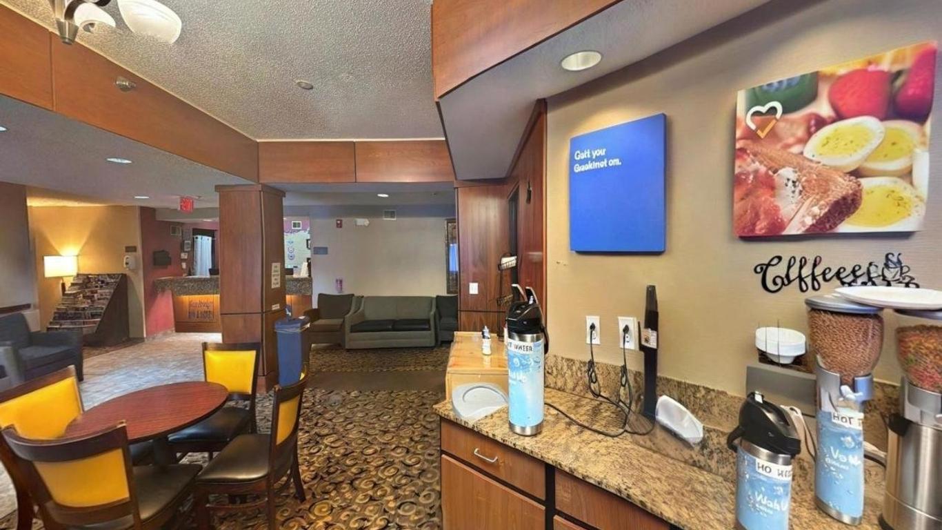 Fairbridge Inn & Suites Batavia-Darien Amusement Park