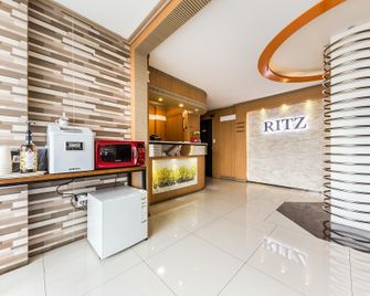 Myeonmok Ritz - Seoul - Front desk