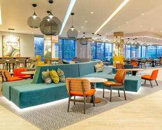 Hampton by Hilton Blackburn - Blackburn - Lounge