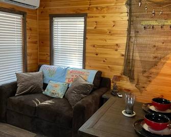 Rustic Fishing Retreat 1 Bed/1 Ada Bath - Mount Vernon