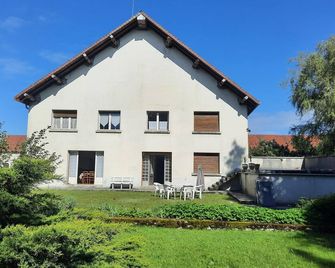 Gîte 7 pers. Jura - Mountain biking - Hiking - Close to lakes and rivers - Vernantois - Gebouw