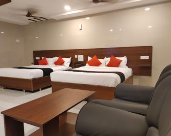 Hotel Grand Inn - Warangal - Habitación