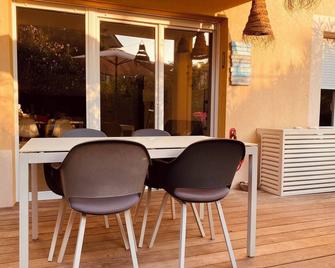 Vivre au Sud - Apartment in La Croix Valmer - La Croix-Valmer - Patio