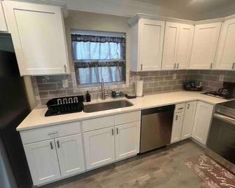 Welcome home, Your home away from home - Charlotte - Cocina