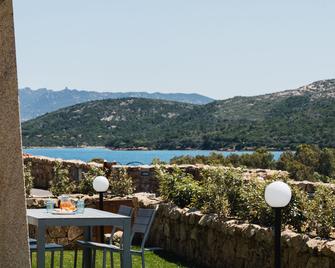 Resort Le Saline Palau - Palau - Balcón