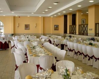 Duerming Villa De Sarria Hotel - Sarria - Bankettsaal