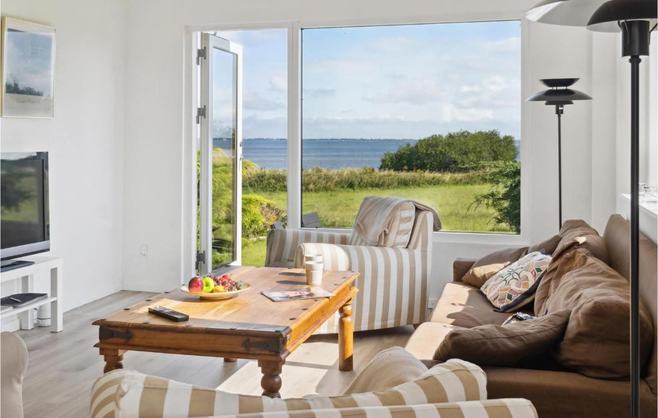 Three-Bedroom Holiday Home In Bandholm – Maribo