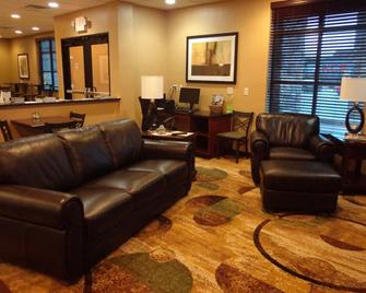 Cobblestone Inn & Suites - Marquette - Marquette - Living room