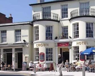 The Crown Hotel - Ryde - Building