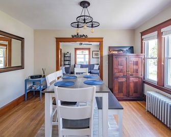 Willard Beach Bungalow - South Portland - Dining room