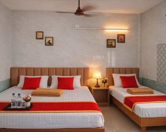 Shanmikha Residency - Salem - Bedroom