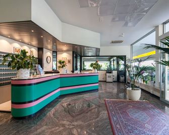 Cormoran Hotel - קתוליקה - דלפק קבלה