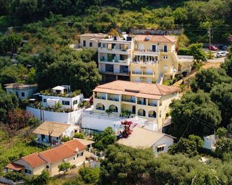 Ammos Bay - Agios Gordios - Будівля