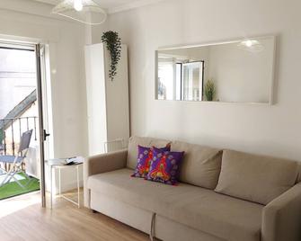 Chloe House - Ourense - Living room