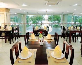 쿠 룽 호텔 마이 토 - 미토 - 레스토랑