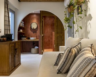 The Artemis Hotel - Agia Anna