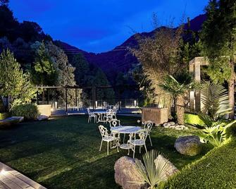 Brij Atmanya Bhowali, Nainital, A Luxury Mountain Escape - Nainital - Veranda