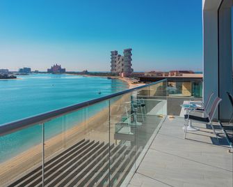 C Central Resort the Palm - Dubai - Balkon