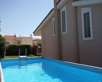 Villa K - Lávrio - Pool