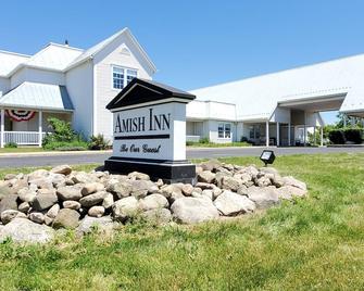 Amish Inn - Nappanee - Building