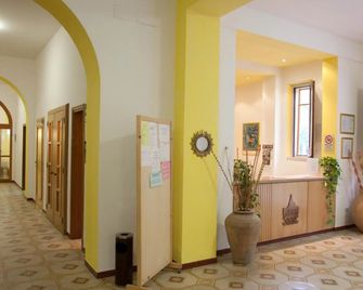 Hotel Moderno - Guardia Piemontese - Pasillo